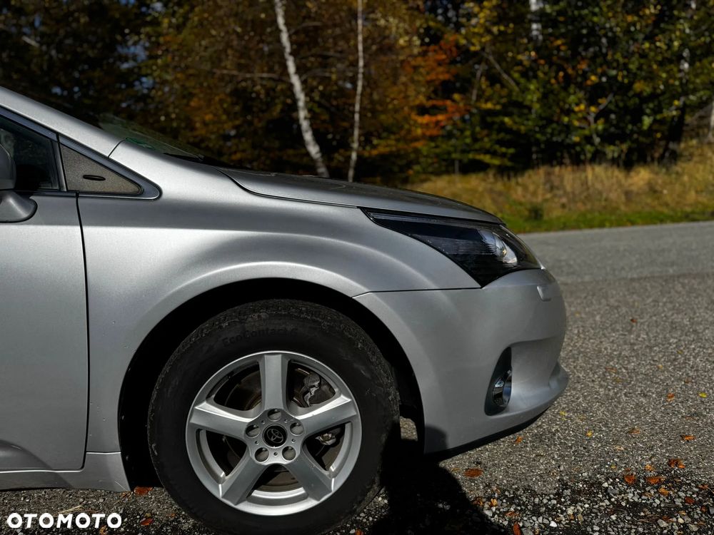 Toyota Avensis - 6