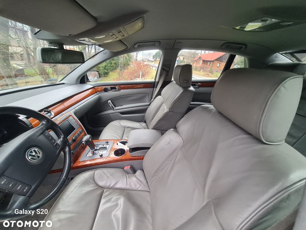 Volkswagen Phaeton - 5