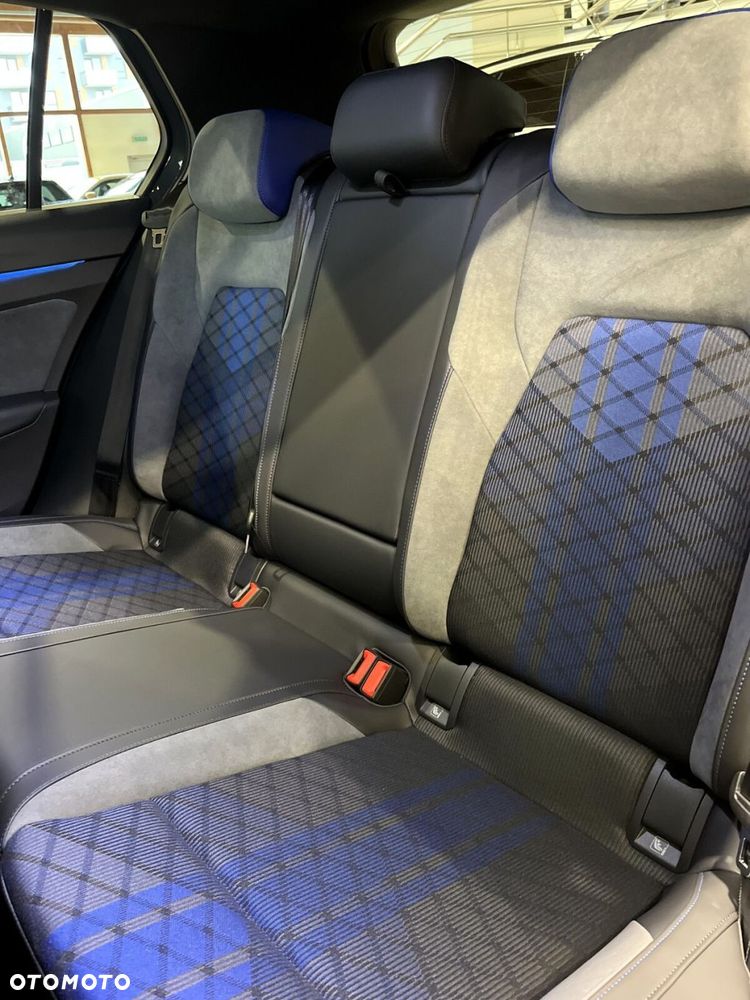Volkswagen Golf - 29