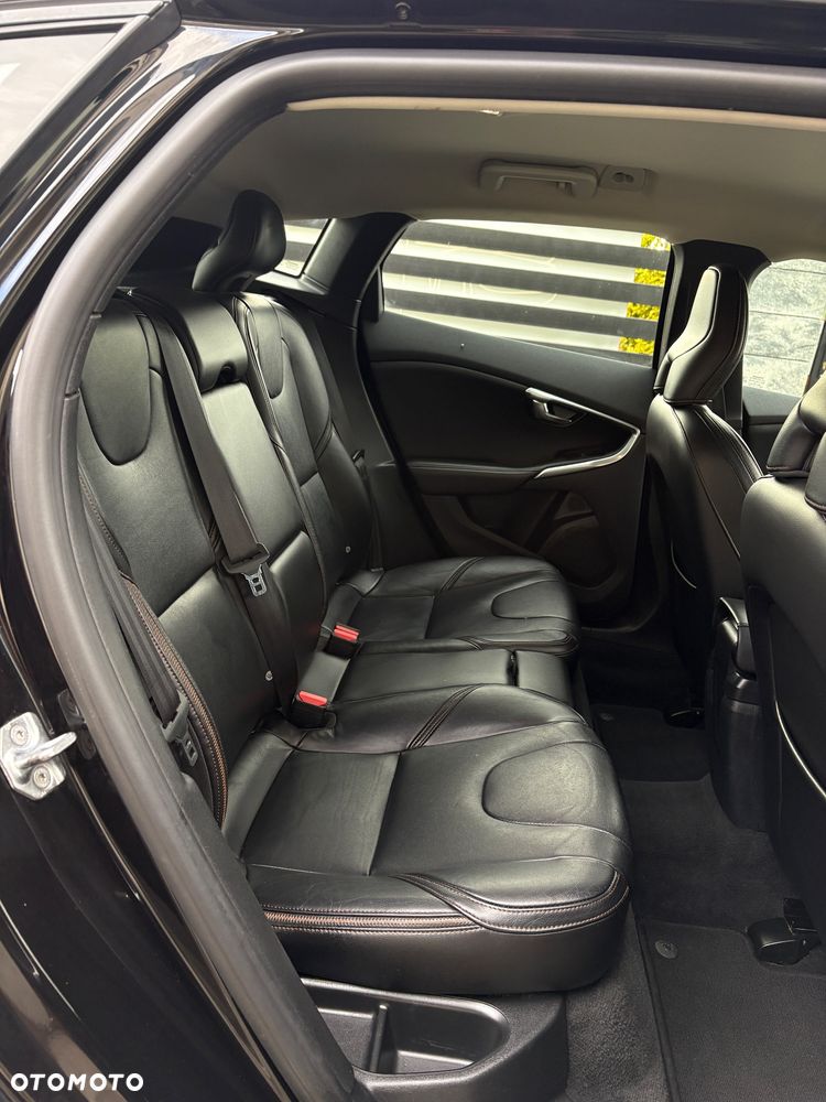 Volvo V40 Cross Country D3 Summum - 16