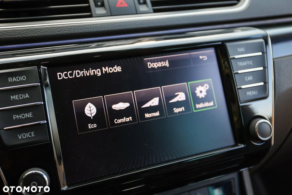 Skoda Superb 2.0 TDI 4x4 L&K DSG - 31