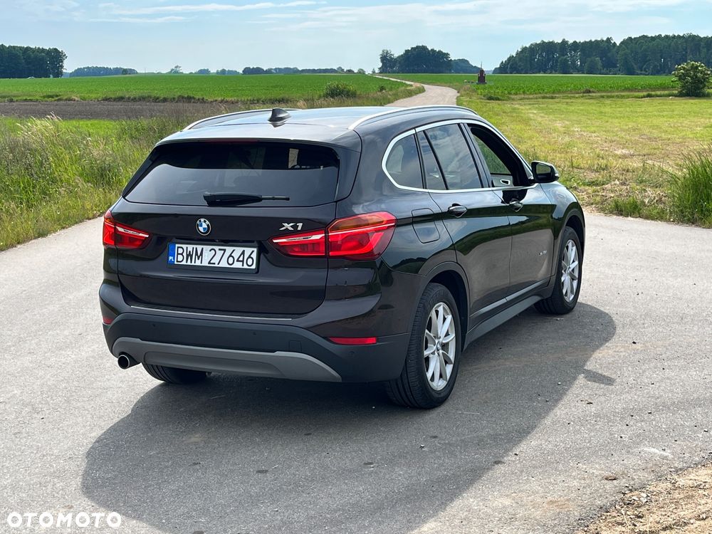 BMW X1 xDrive18d - 4
