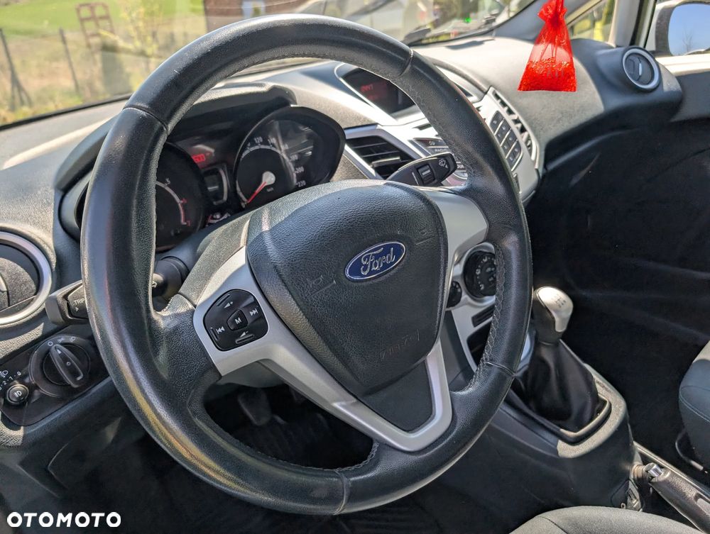 Ford Fiesta 1.25 Trend Edition - 31