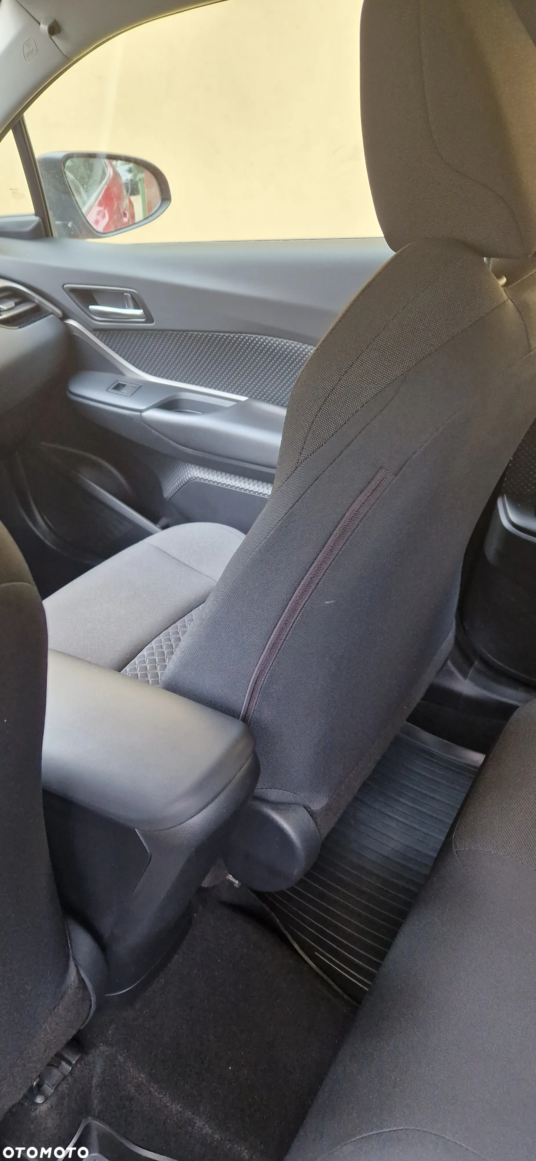 Toyota C-HR 1.2 T Comfort - 4