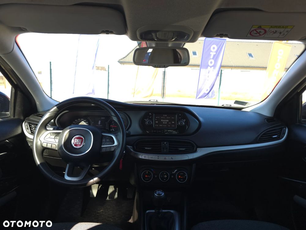 Fiat Tipo 1.6 MultiJet 16v Lounge - 33