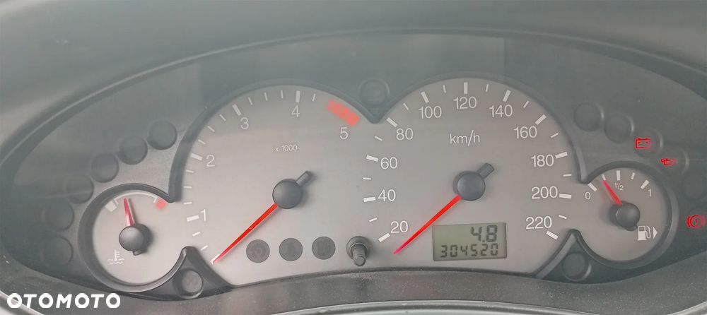 Ford Focus 1.8 TDDi Comfort - 34