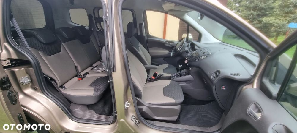 Ford Tourneo Courier 1.0 EcoBoost Trend - 17