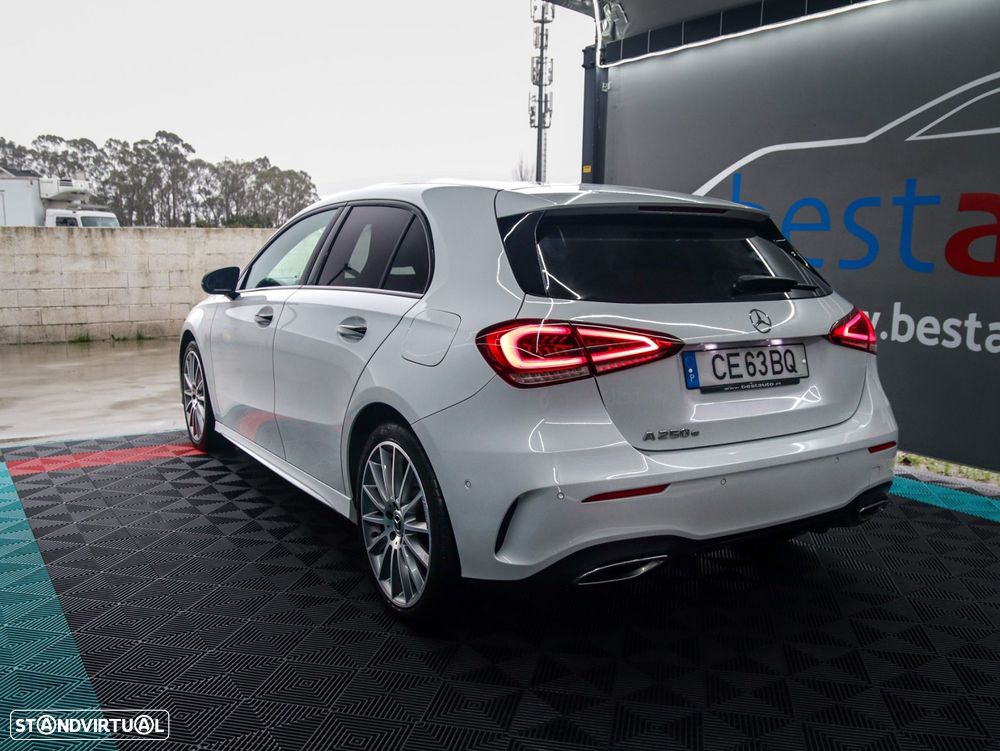 Mercedes-Benz A 250 e 8G-DCT AMG Line - 14