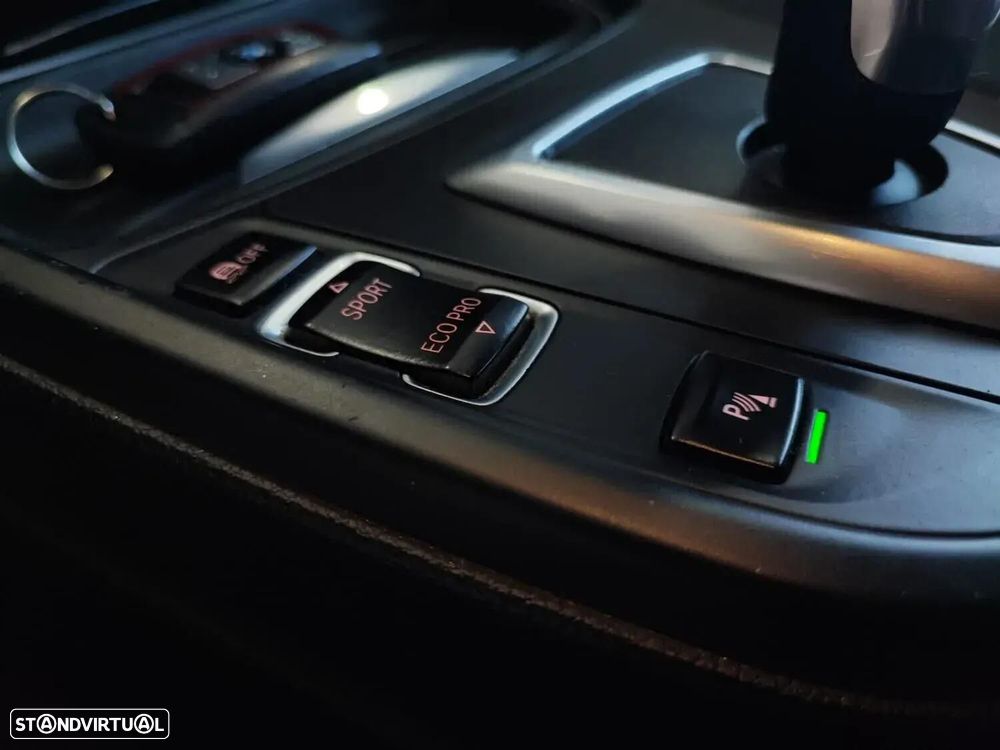 BMW 320 d Auto Pack M - 48