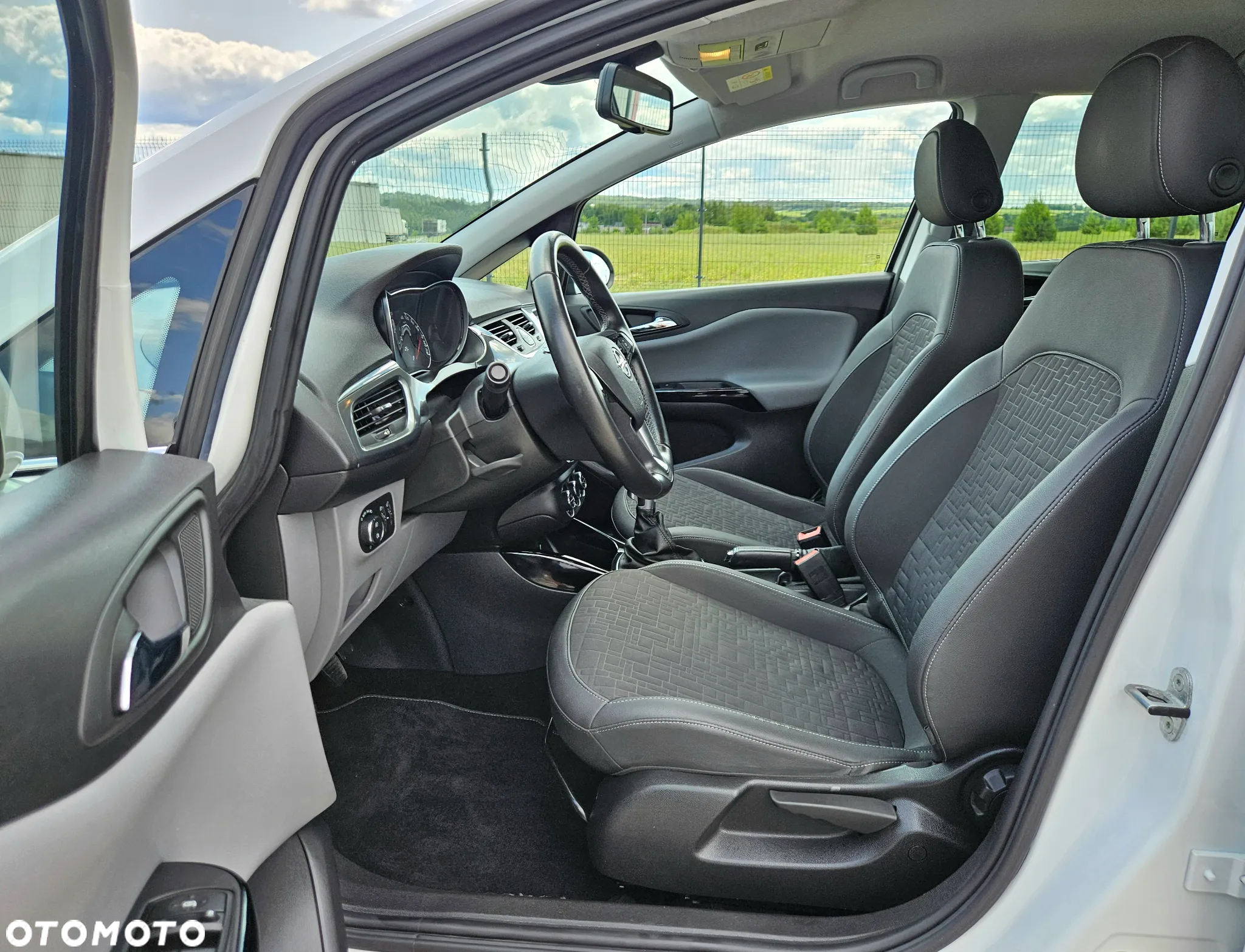 Opel Corsa 1.4 T Cosmo S&S - 20