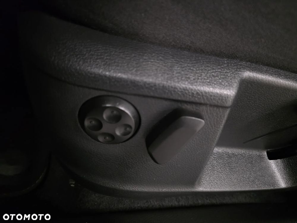 Volkswagen Sharan 2.0 TDI Blue Motion Style - 18