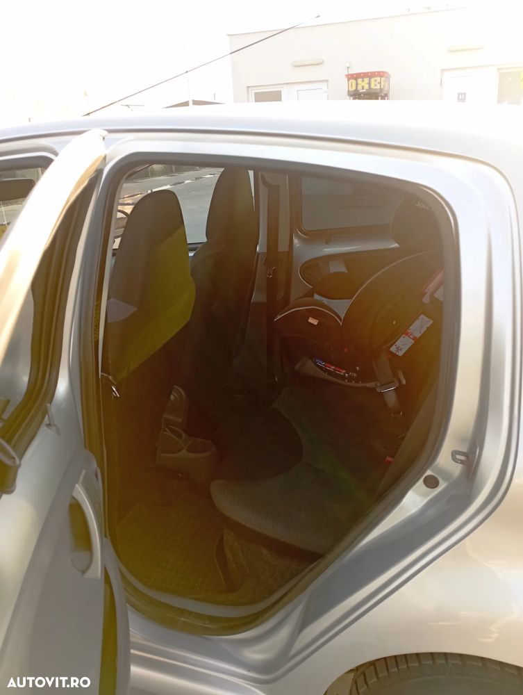 Toyota Aygo + 1.0 VVT-i - 8