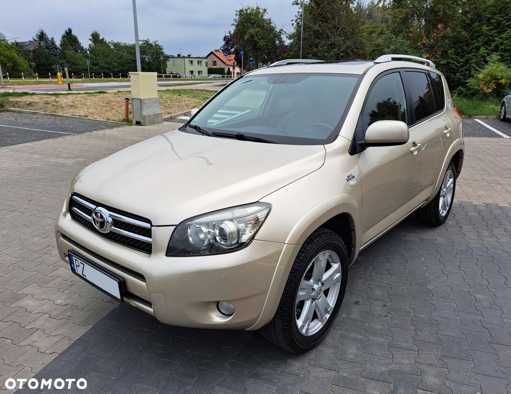 Toyota RAV4 - 4