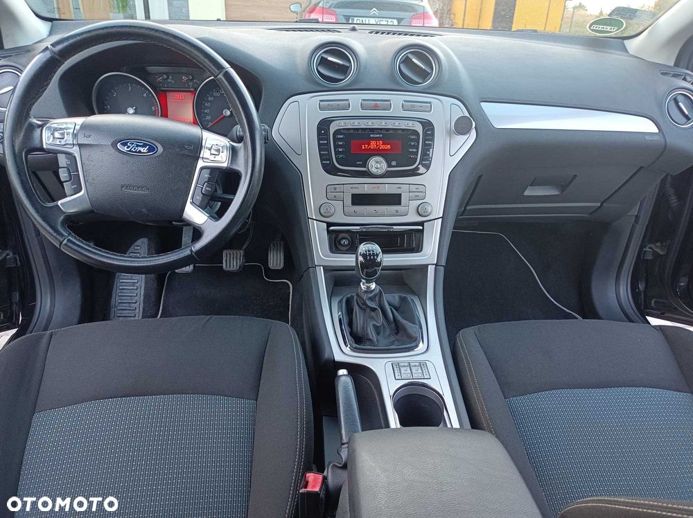 Ford Mondeo - 8
