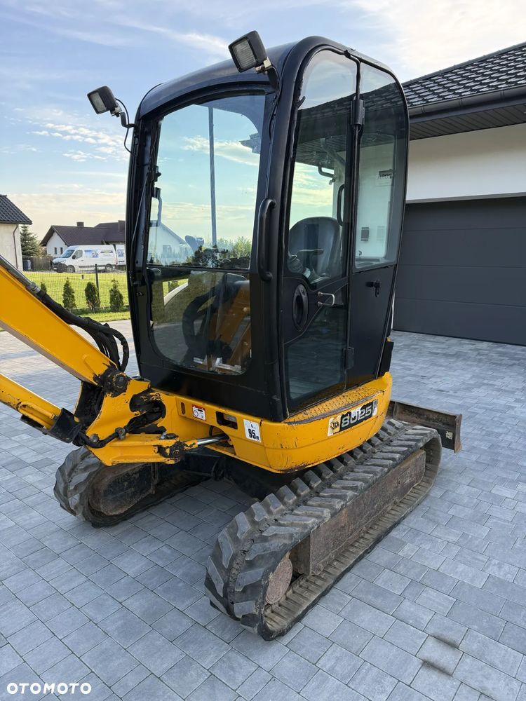 JCB 8025 - 10