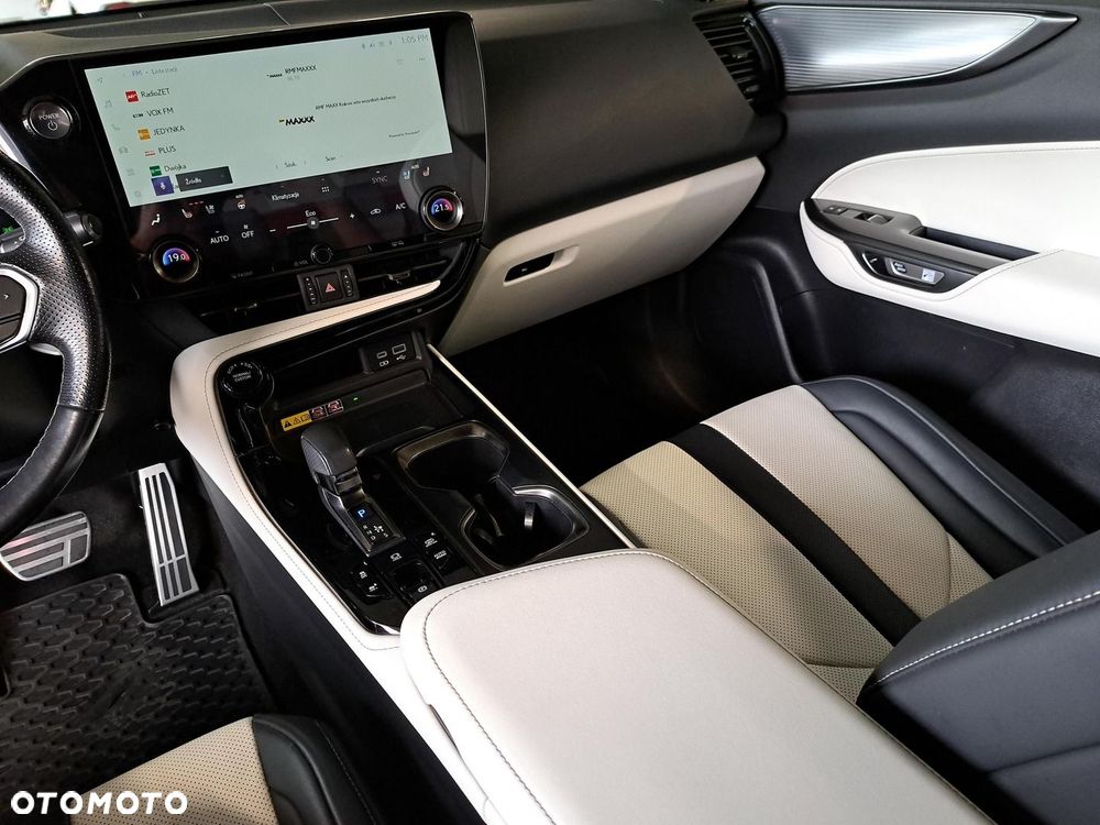 Lexus NX - 28