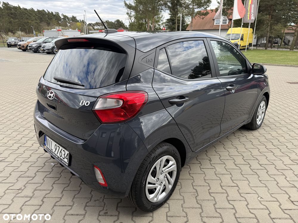 Hyundai i10 1.0 Fifa World Cup Edition - 11