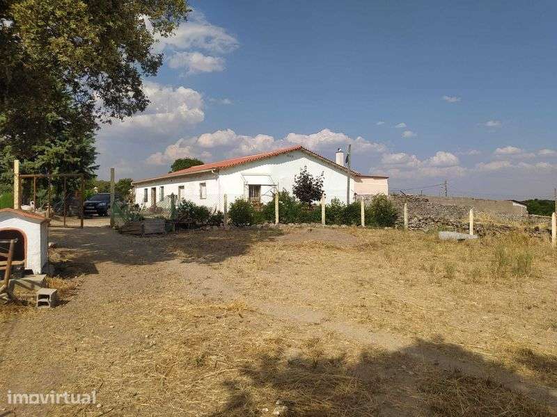 Oportunidade excelente-Quinta/FINCA EM ESPANHA fronteira com Portugal