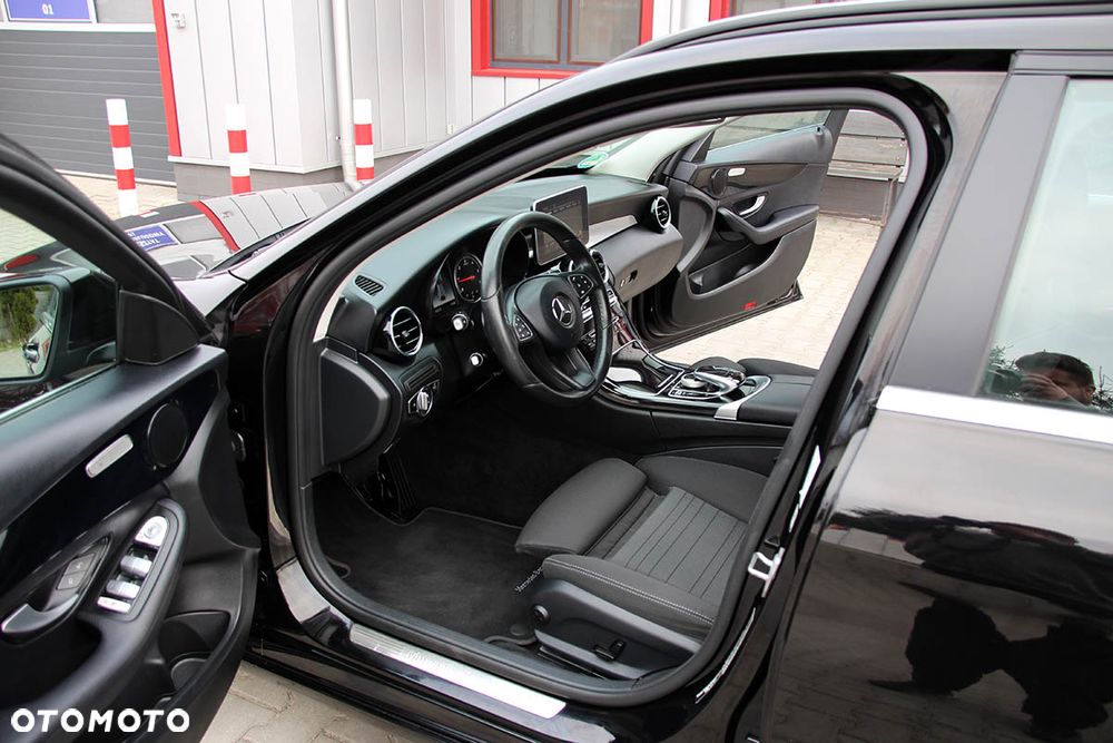 Mercedes-Benz Klasa C 200 d 9G-TRONIC Avantgarde - 20