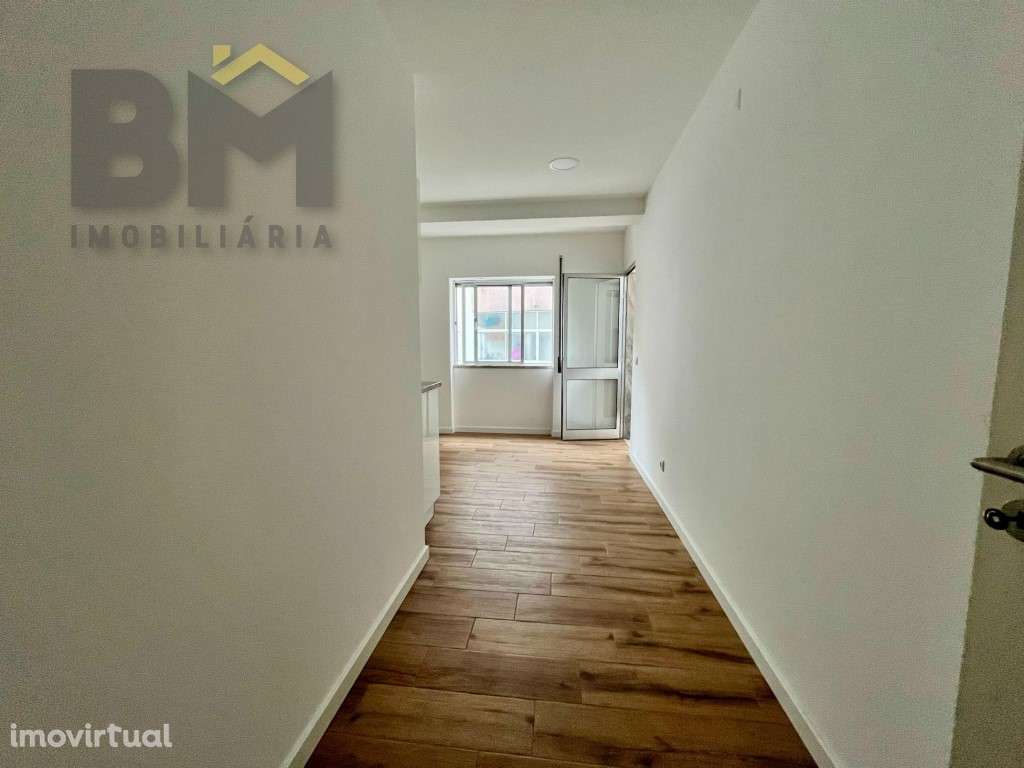 Apartamento T2 totalmente remodelado. - Grande imagem: 4/16