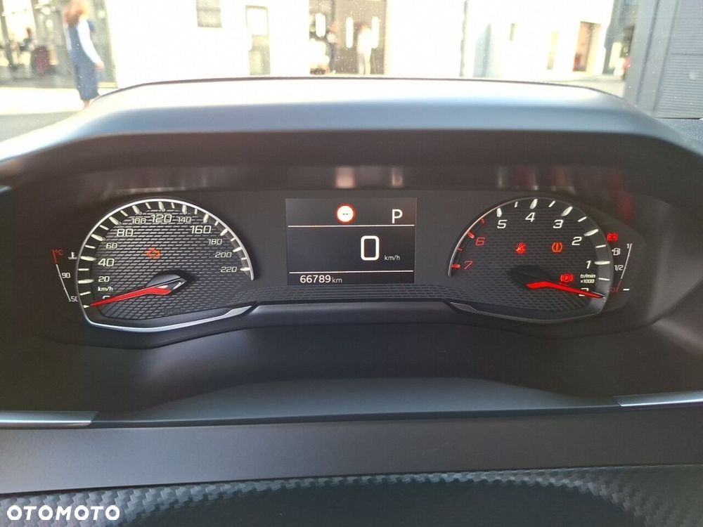 Peugeot 208 1.2 PureTech Active Pack S&S EAT8 - 17