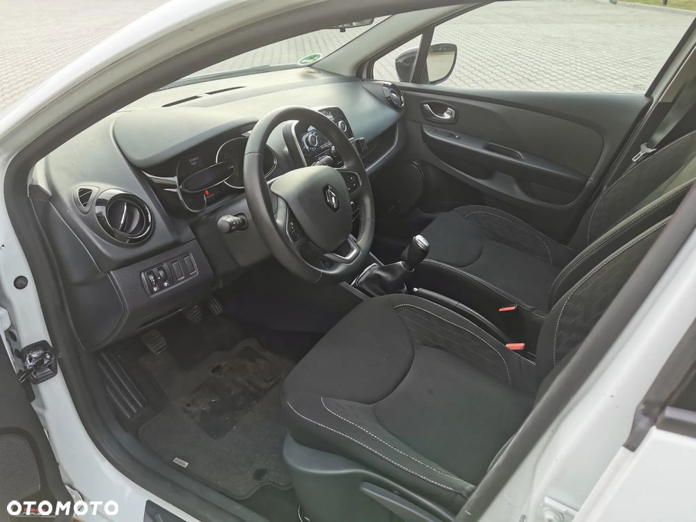 Renault Clio 1.2 16V Limited EU6 - 9
