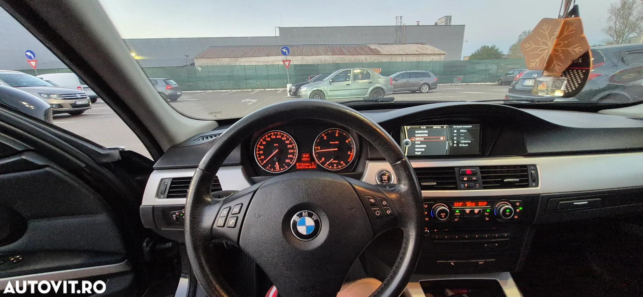 BMW Seria 3 318d - 5