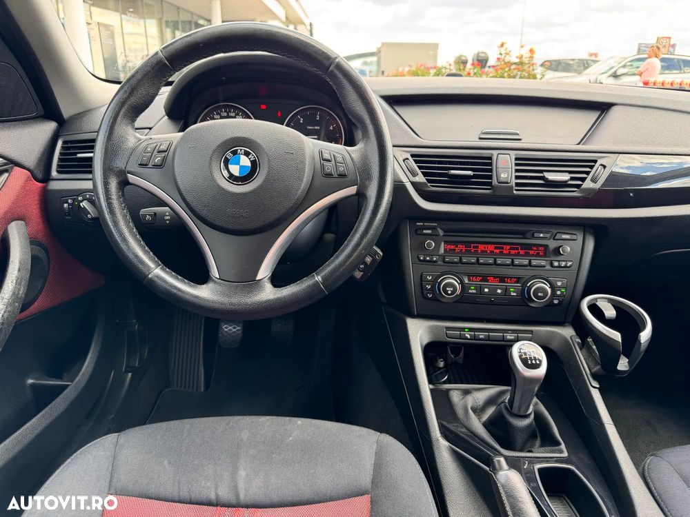 BMW X1 sDrive18d - 14