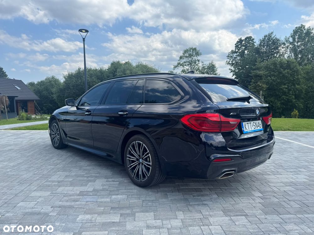BMW Seria 5 520d xDrive M Sport sport - 9