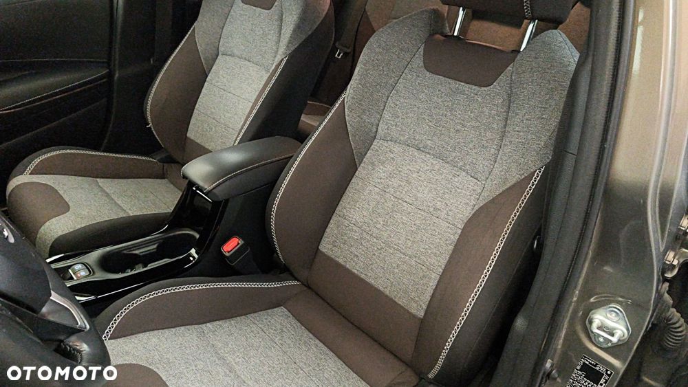 Toyota Corolla 2.0 Hybrid Trek - 17