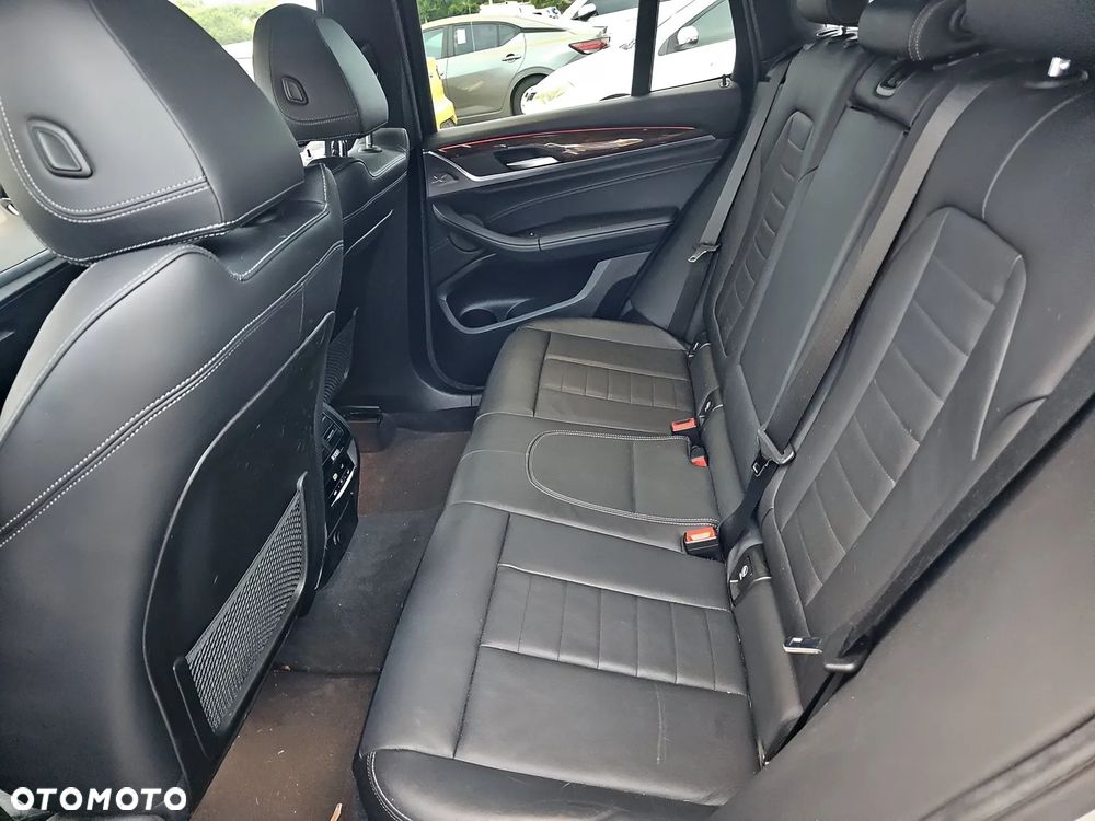 BMW X3 xDrive30i - 13
