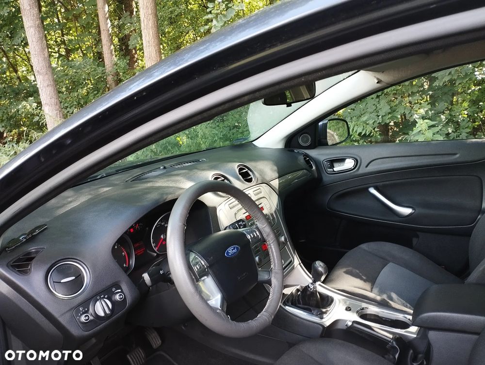 Ford Mondeo 2.0 TDCi Titanium - 19