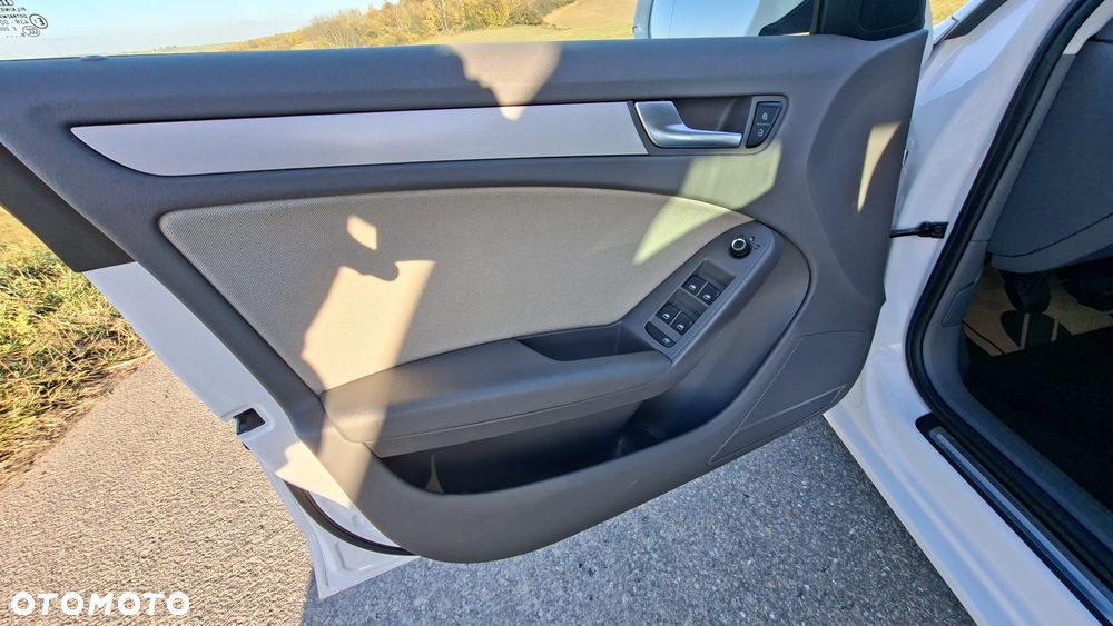 Audi A4 Avant 2.0 TDI DPF Attraction - 10