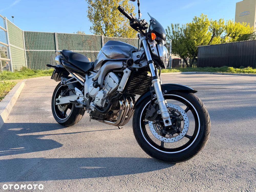 Yamaha FZ6 - 4