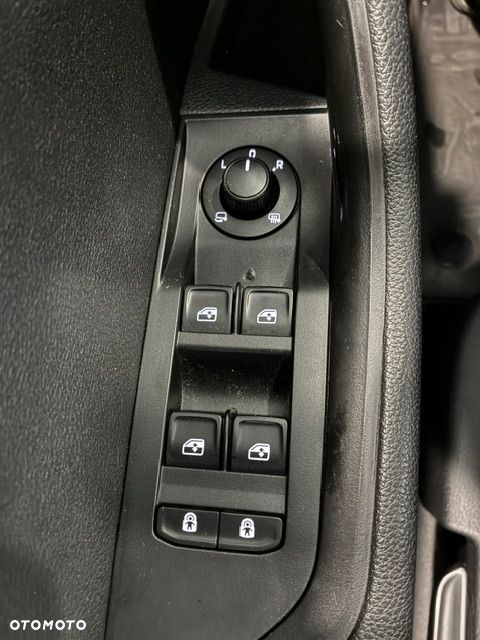 Skoda Superb 2.0 TDI DSG Ambition - 26