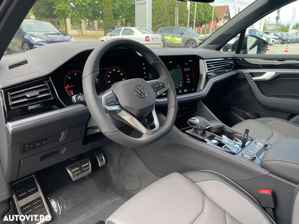 Volkswagen Touareg V6 TDI 4MOTION R-Line - 14