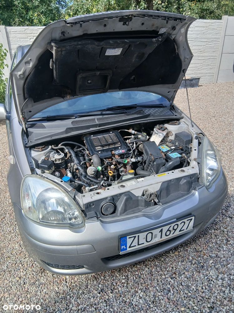 Toyota Yaris 1.4 D-4D Base - 10