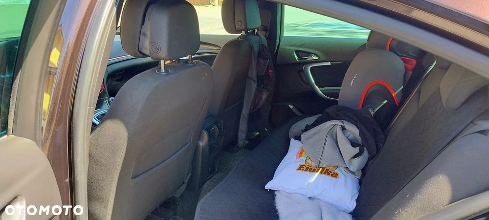 Opel Insignia 2.0 CDTI S&S - 12