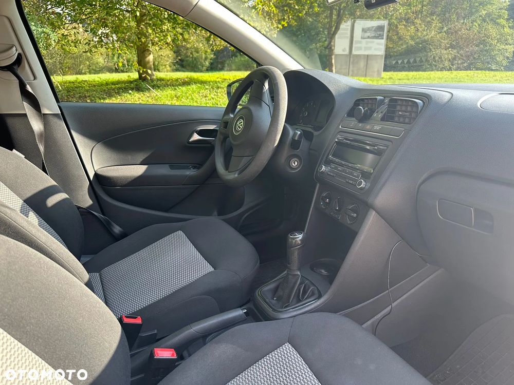 Volkswagen Polo - 12