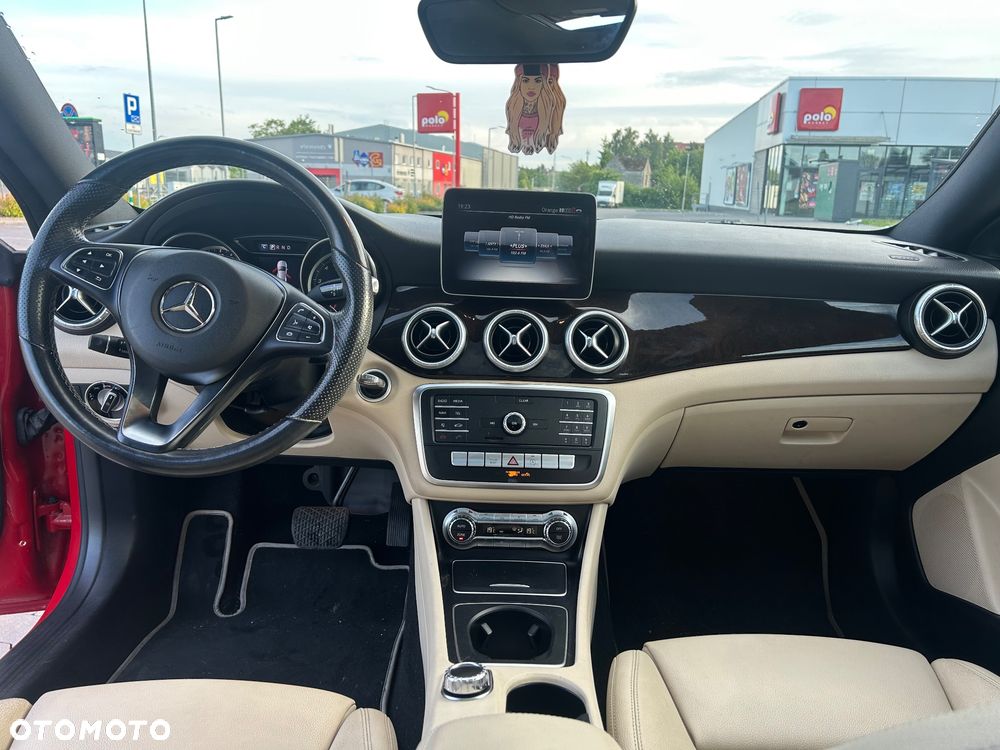 Mercedes-Benz CLA 250 7G-DCT - 7