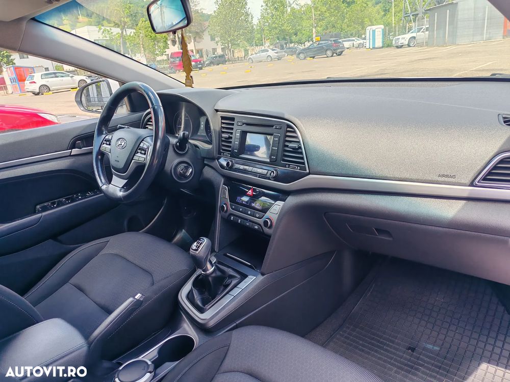 Hyundai Elantra 1.6 MPi Highway - 3