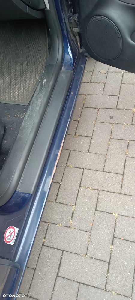 Volkswagen Golf IV 1.4 16V Basis - 4
