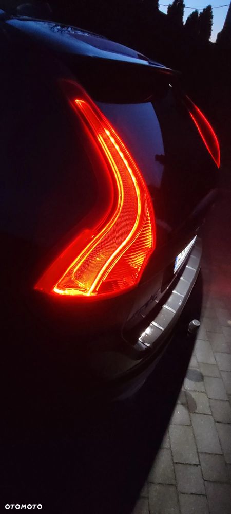 Volvo XC 60 D5 AWD Geartronic Kinetic - 40