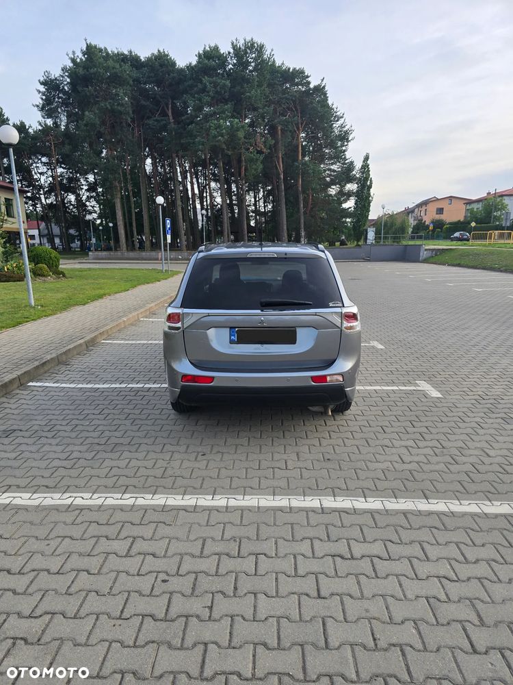 Mitsubishi Outlander 2.2 DI-D 2WD Invite - 13