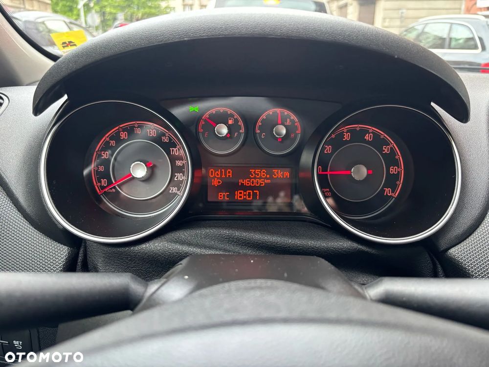 Fiat Punto 1.4 Young - 10