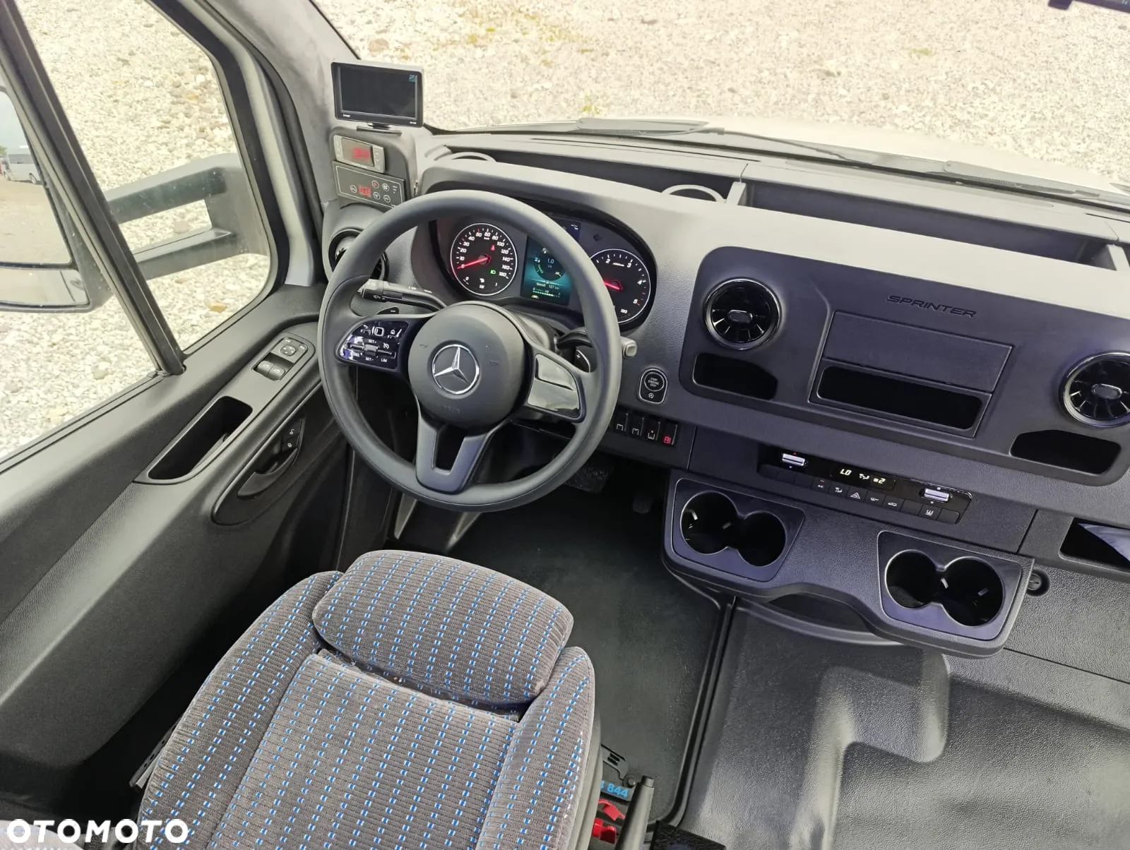 Mercedes-Benz Sprinter 519 - 16