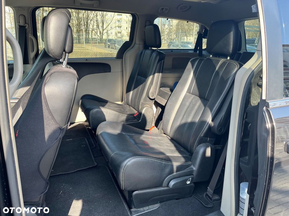 Chrysler Town & Country 3.6 Touring - 8