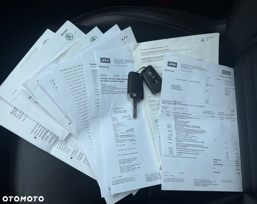 Skoda Octavia 2.0 TDI DSG RS - 22