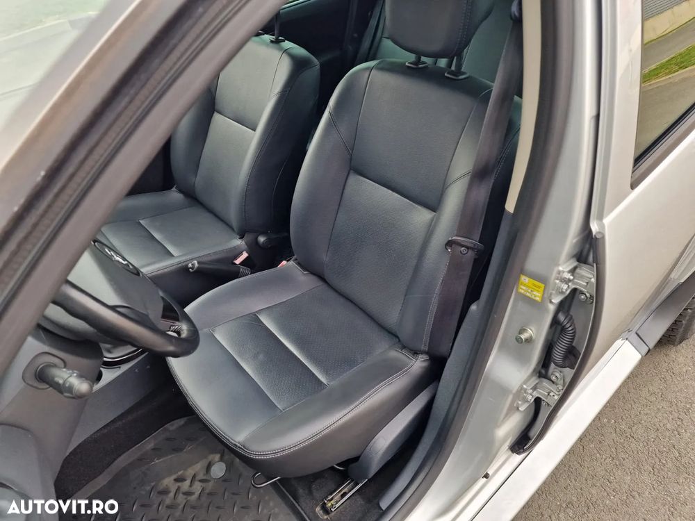 Dacia Duster 1.5 dCi 4x4 Prestige - 21