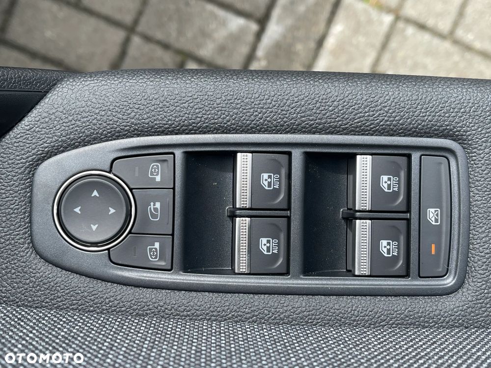 Renault Symbioz - 12